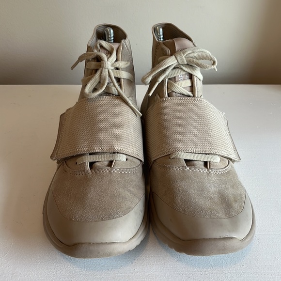 ZARA Kid’s Beige Suede Discreet Lace Up High Top Sneaker Size 37 (6.5) - Picture 2 of 10